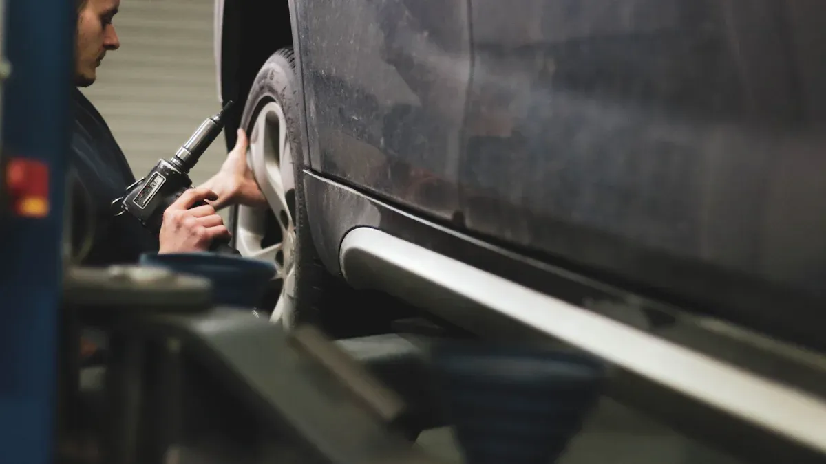 Safety nut on wheel: proven by real-world tests